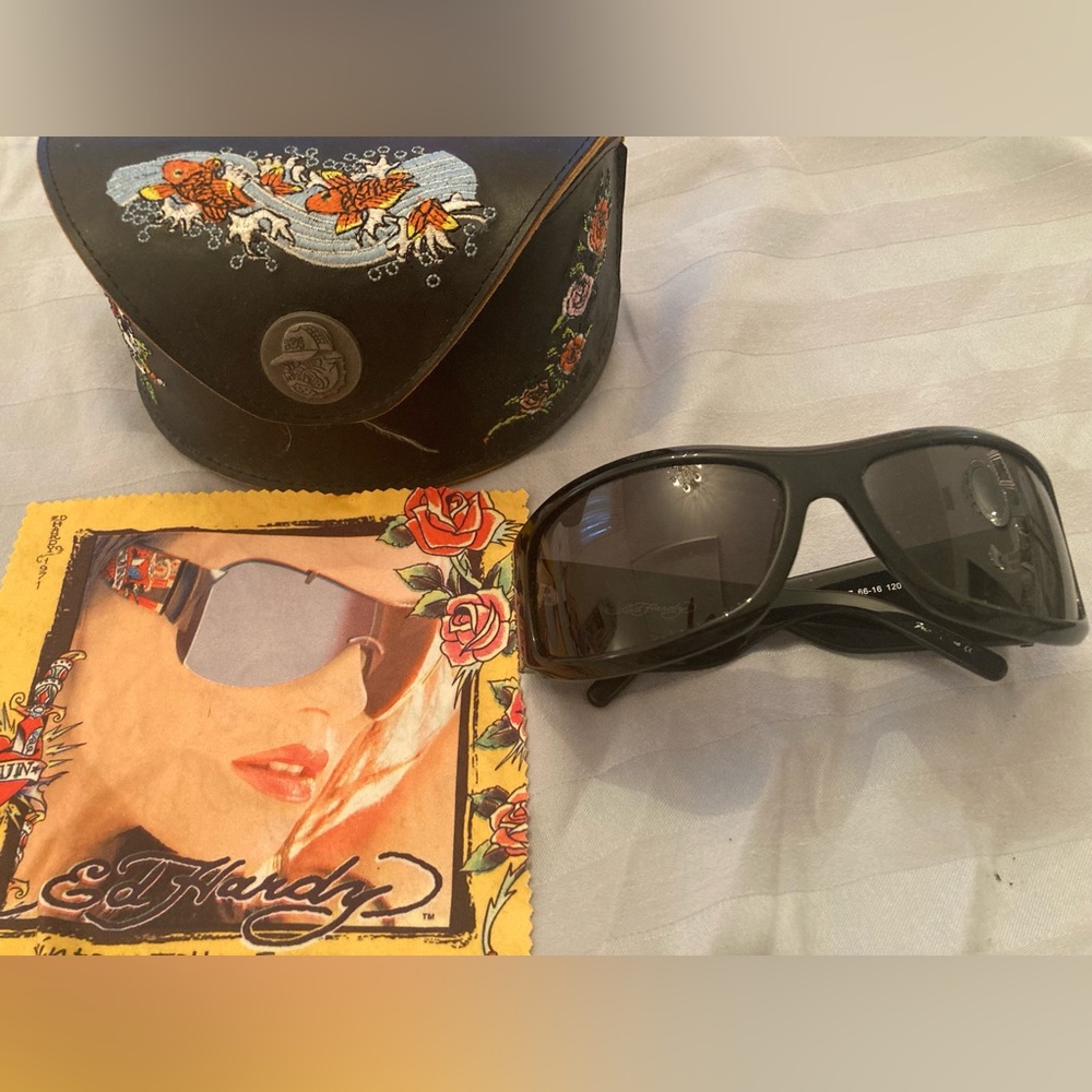 Ed hardy Rhinestone sunglasses